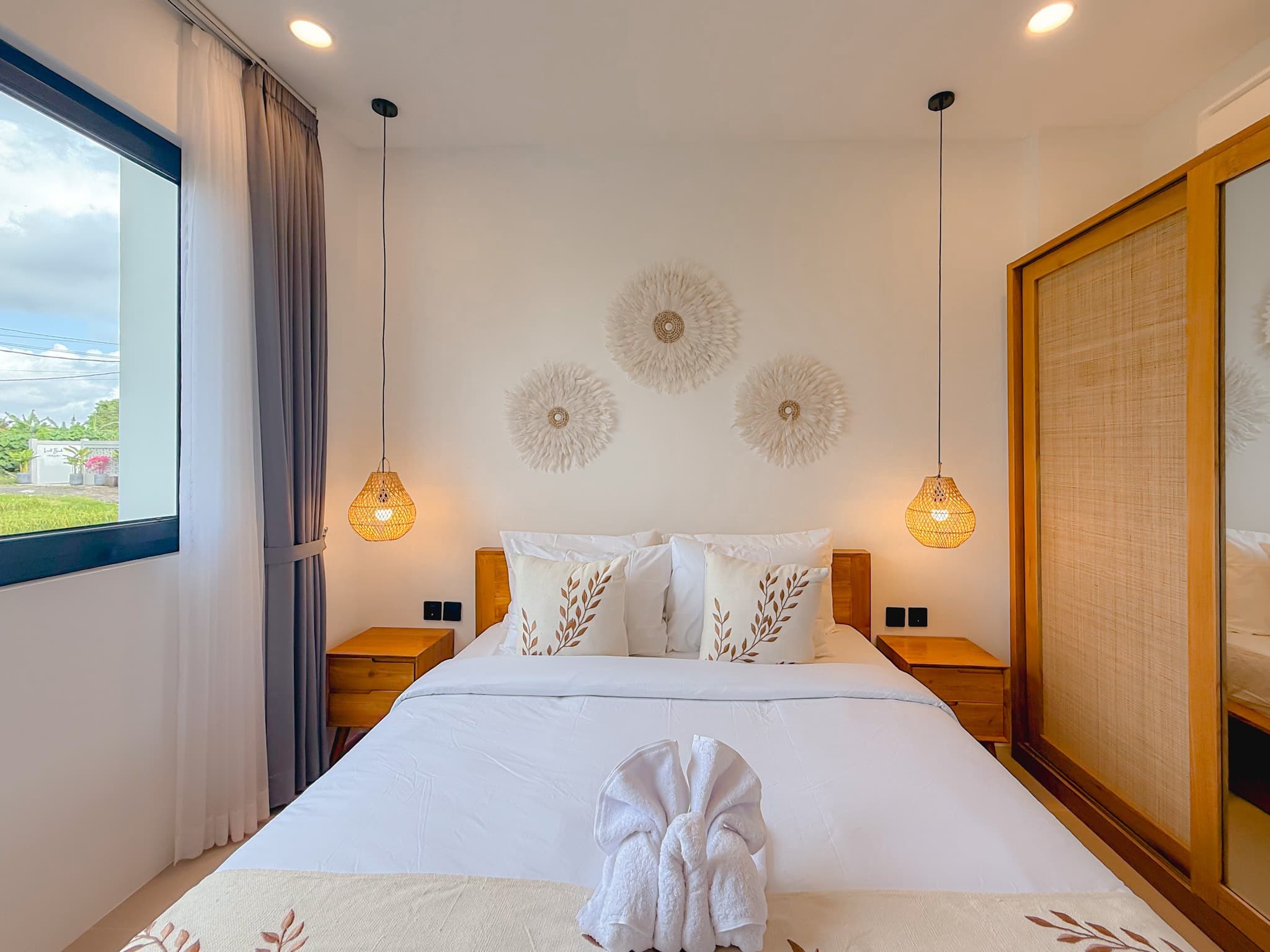 ATELIERO-managed villa bedroom